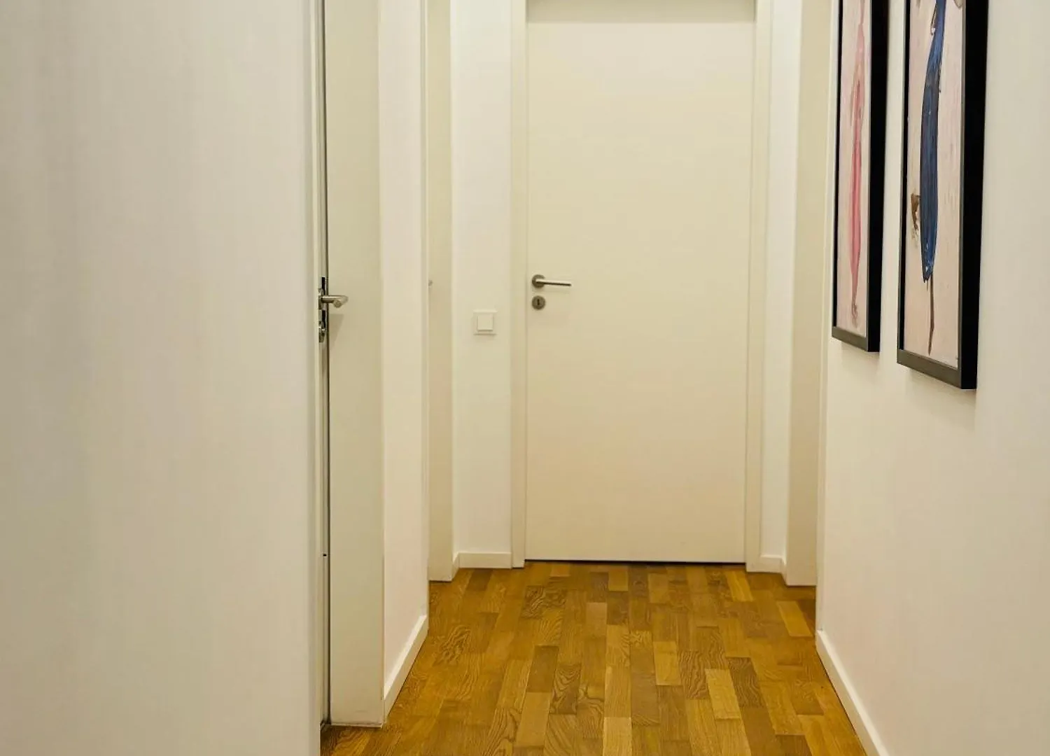 2 Bedroom Mauerpark-Apartment, Berlin Mitte View Calendar דירה